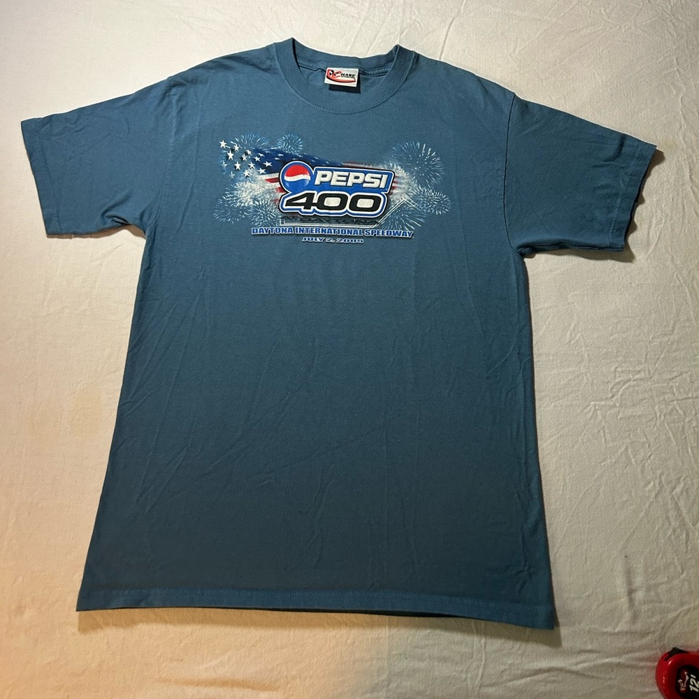 Vintage Y2K NASCAR blue t shirt